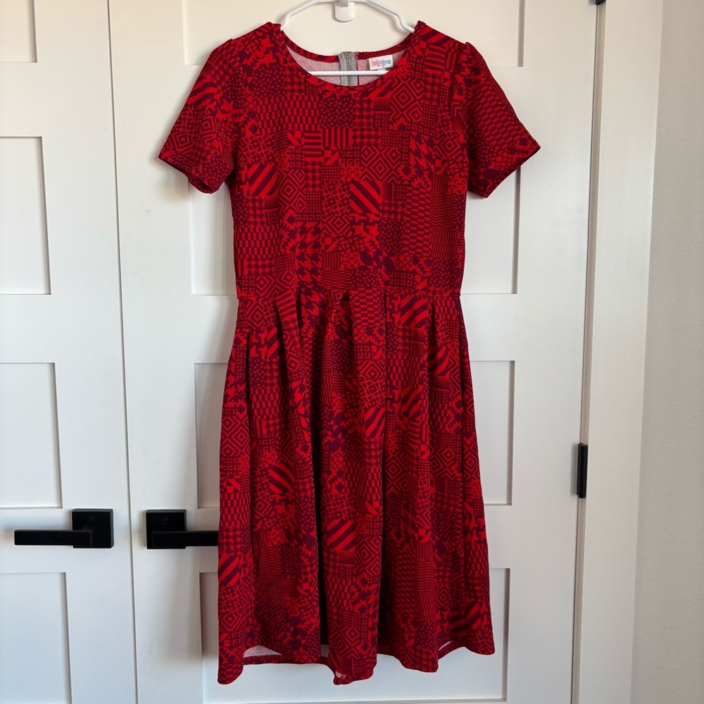 LuLaRoe Red and Purple Amelia Geometric Pattern Dress Pleated Short Sleeve Large